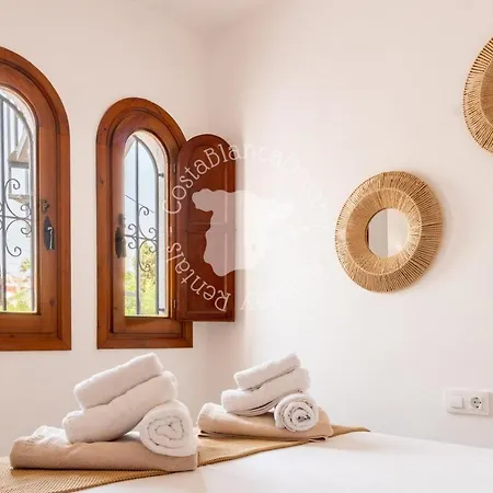 Stunning Ifach & Sea Views Stylish Casa Sonedo